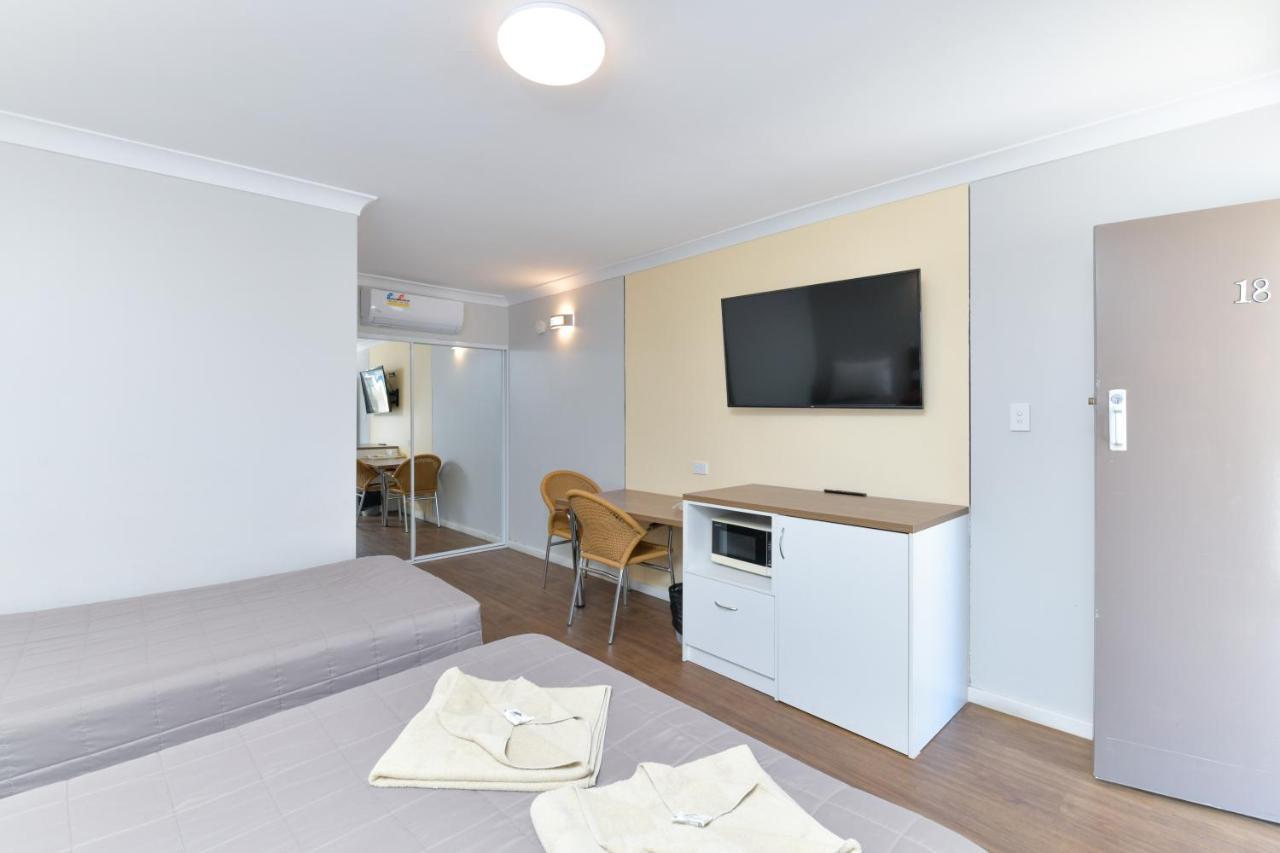 Platinum Motel Perth Exterior photo