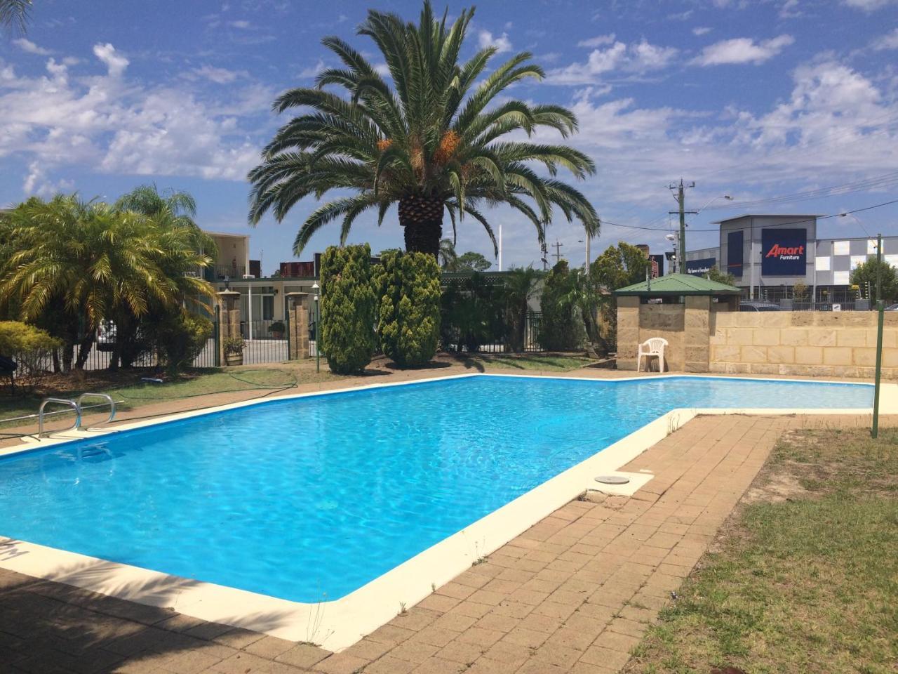 Platinum Motel Perth Exterior photo